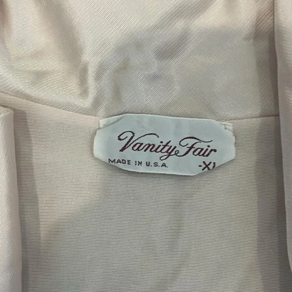 Vintage Vanity Fair Women's XL Silky Robe Light Pink Button Sleepwear Floral - Picture 5 of 6